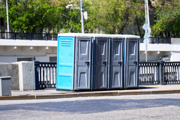 Best Porta potty rental near me  in Sterling, IL